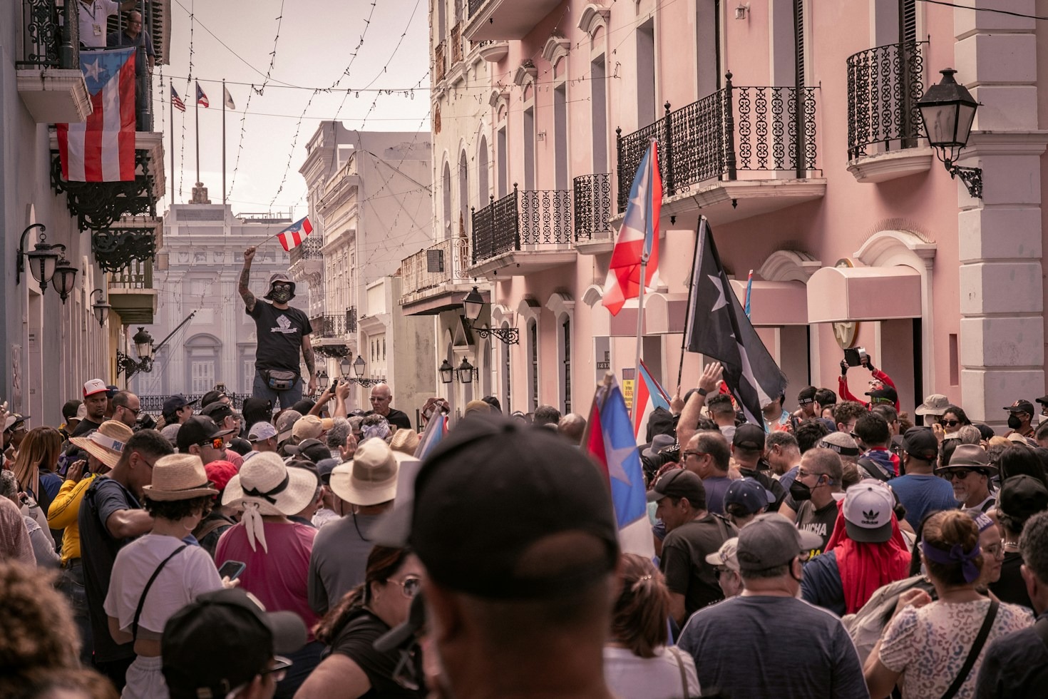 Retos actuales de nuestra comunidad migrante y posibles soluciones